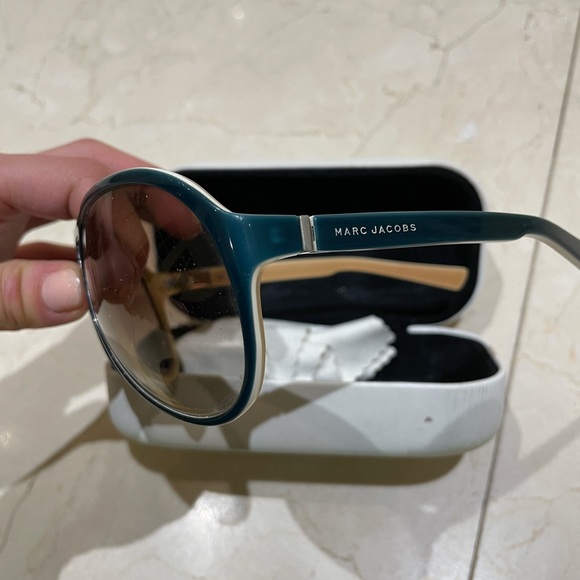 Marc Jacobs blue aviator sunglasses - Picture 4 of 4